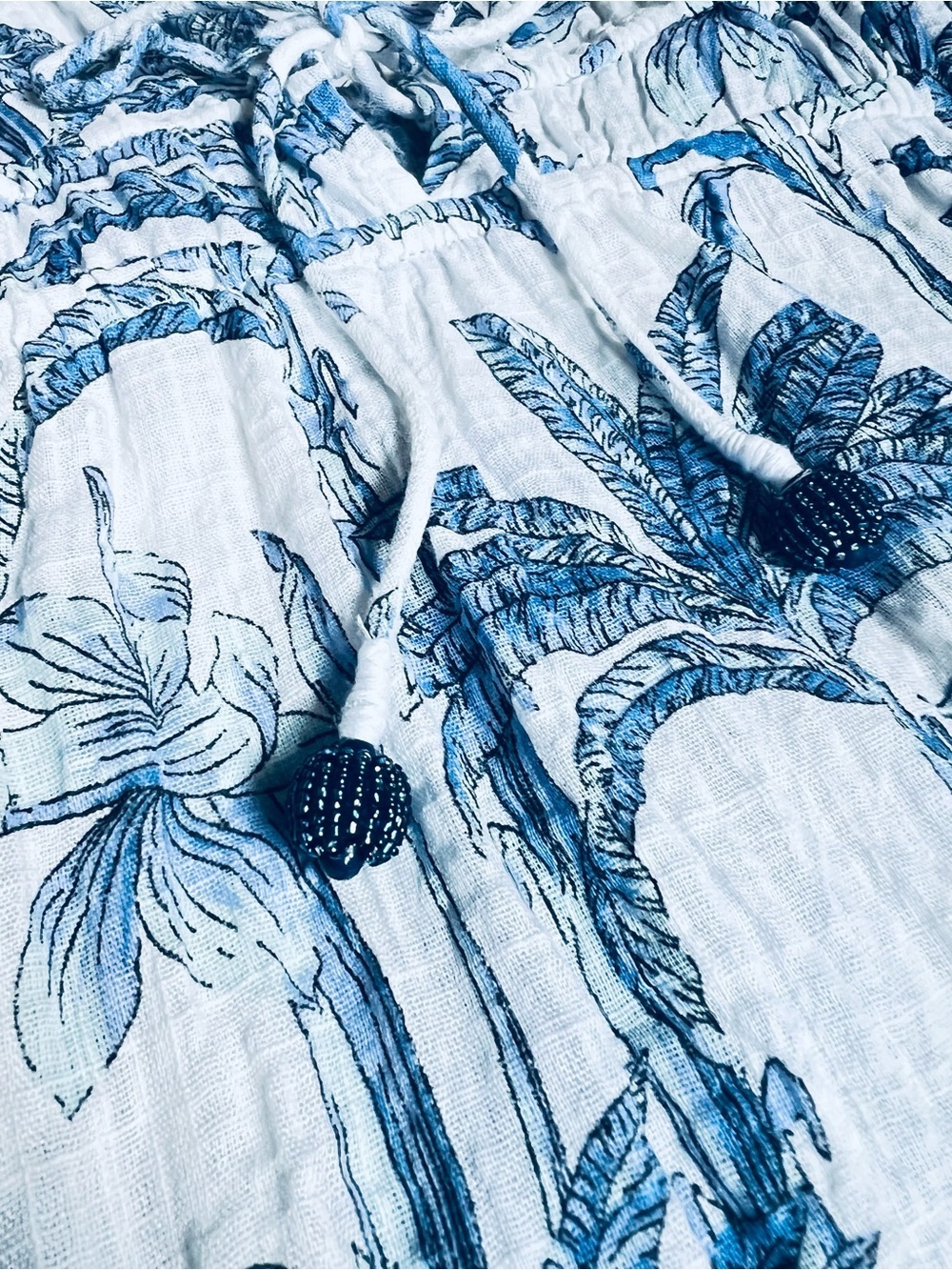 Blue Island Beach, Blue & White Tropical Print Swim Coverup, size Large - Picture 6 of 7